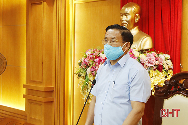 Bí thư Tỉnh ủy: Chủ động, quyết liệt hơn nữa trong phòng chống dịch, đặt sức khỏe người dân lên hàng đầu