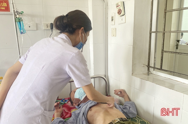 Trên 80% bệnh nhân ung thư phổi tại BVĐK Hà Tĩnh có liên quan đến hút thuốc