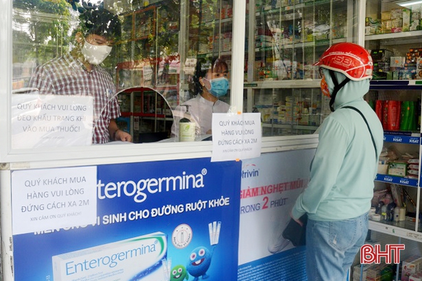 Yêu cầu khai báo đầy đủ, thông tin cho cơ quan y tế các trường hợp sốt, ho, khó thở khi mua thuốc
