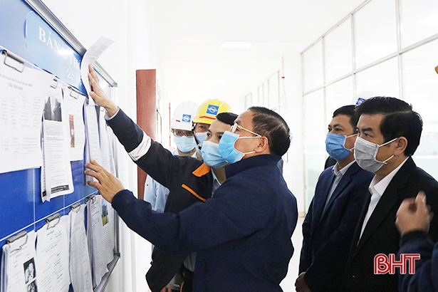 Hà Tĩnh xử lý nghiêm các trường hợp không thực hiện đúng chức trách, nhiệm vụ trong phòng, chống dịch 