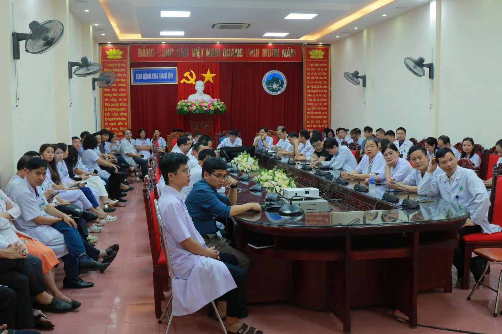 Đại biểu tại điểm cầu tỉnh. bqbht_br_dsc-d1208.jpg